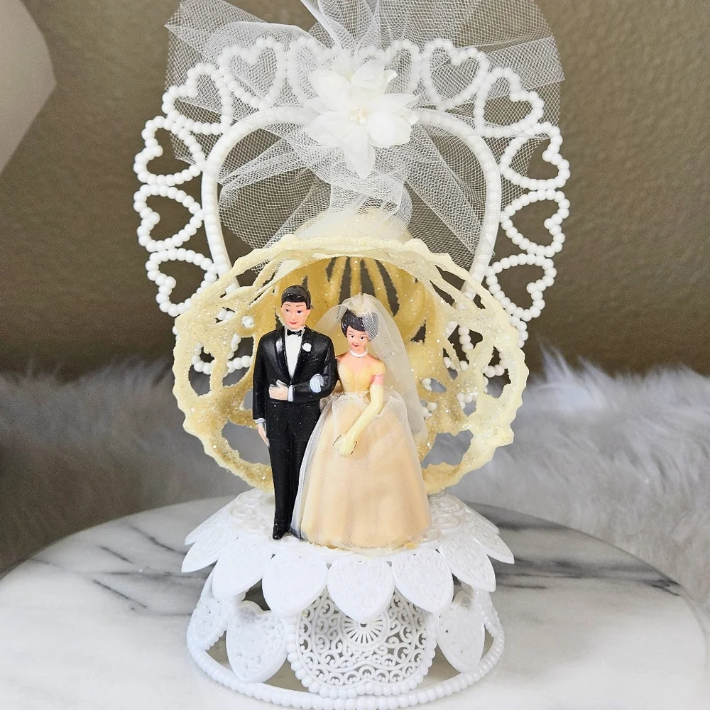 Vintage NIB Wedding Cake Topper Wilton Hong Kong Glitter Bell Bride Groom